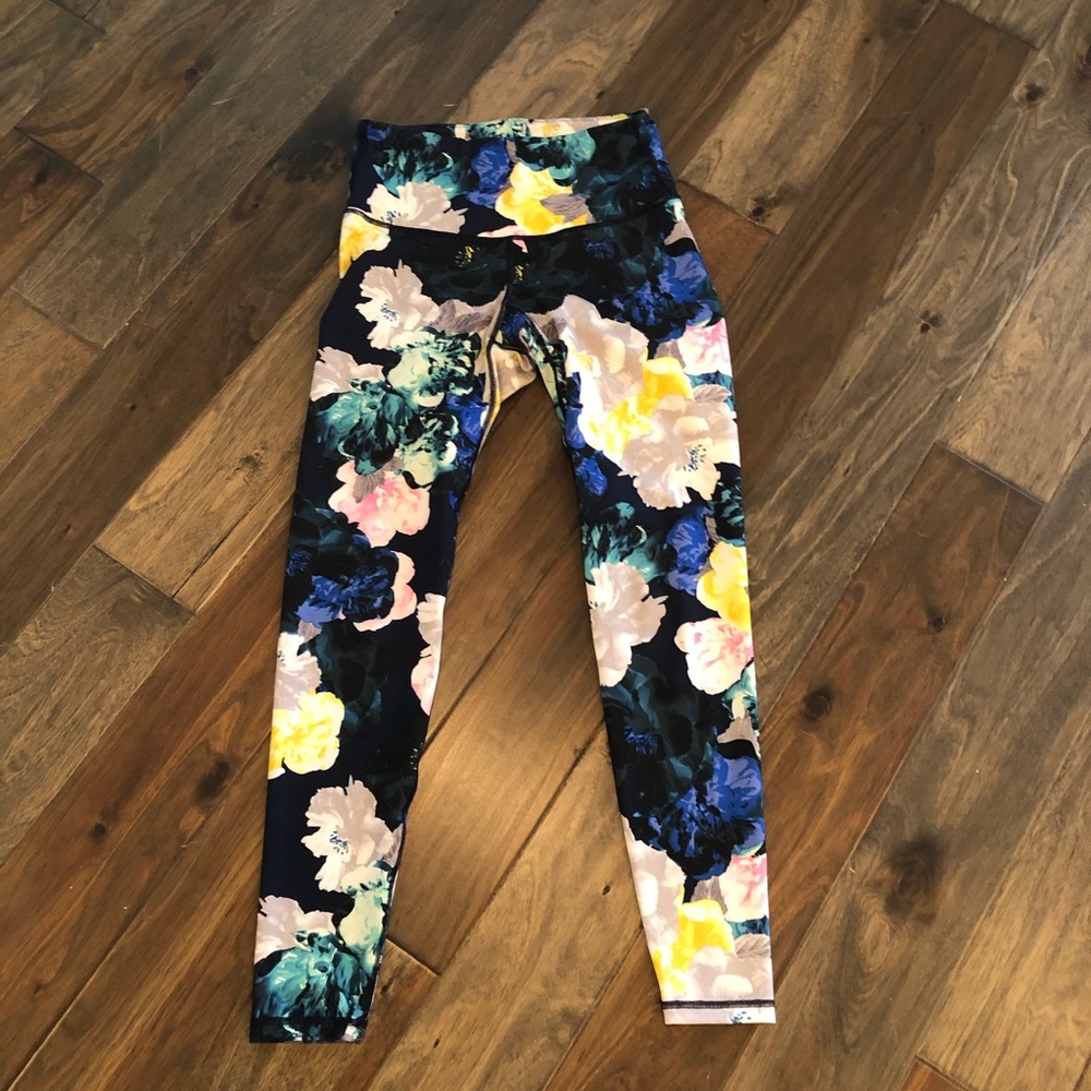 Old Navy High Waisted Elevate Compression Leggings - Picture 1 of 3